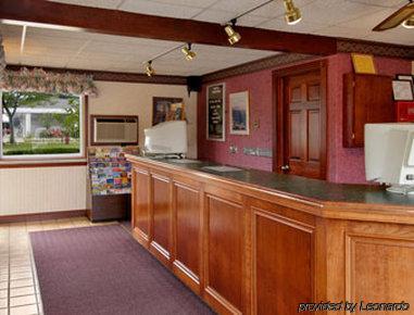 Super 8 Beachfront By Wyndham Mackinaw City, Mi Εσωτερικό φωτογραφία