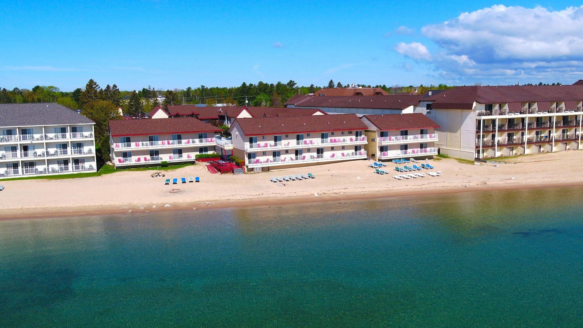Super 8 Beachfront By Wyndham Mackinaw City, Mi Εξωτερικό φωτογραφία