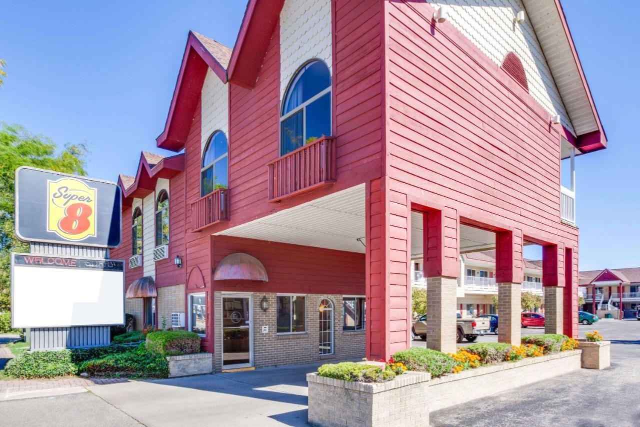 Super 8 Beachfront By Wyndham Mackinaw City, Mi Εξωτερικό φωτογραφία