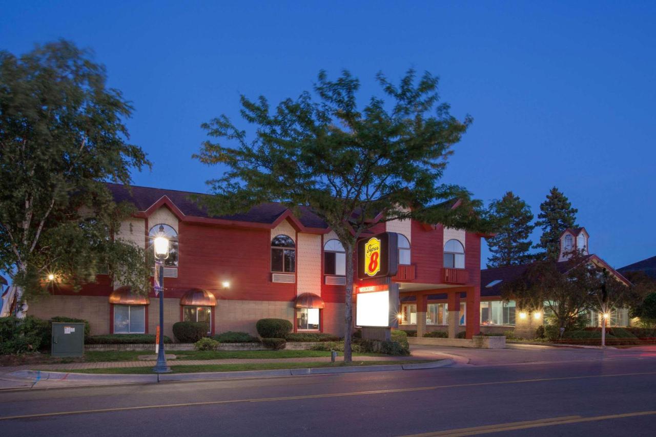 Super 8 Beachfront By Wyndham Mackinaw City, Mi Εξωτερικό φωτογραφία